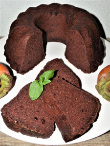 kakijev-čokoladni-kolač