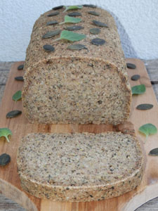 kruh-z-bučnimi-semeni