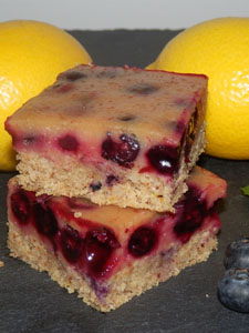 limonino-pecivo-z-borovnicami